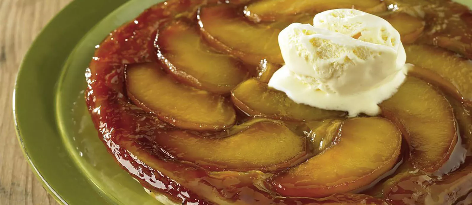 Яблочный пирог из слоеного теста