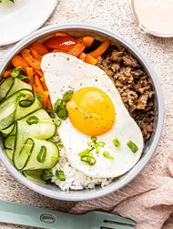 Боул с говядиной и овощами