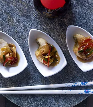 Судак с овощами в азиатском соусе