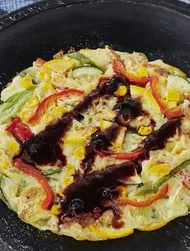 Японский пряный блинчик (окономияки) вегетарианский