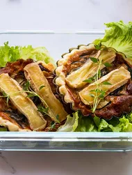 Тарталетки с камамбером и кабачком