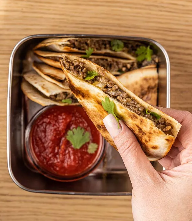 Кесадилья с говядиной и грибами