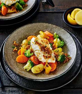 Треска-пашот под соусом с панировочными сухарями