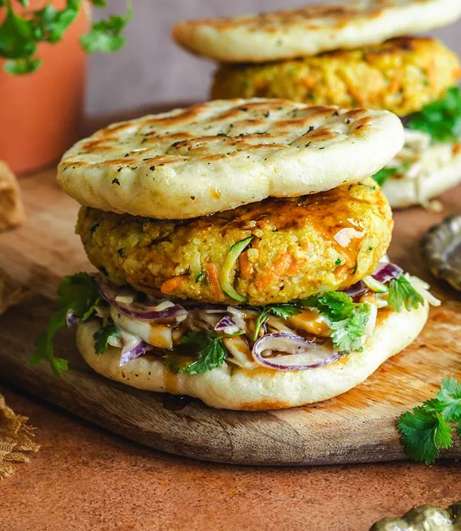 Экзотический индийский вегетарианский бургер