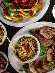 Запечённая баранья нога и плов с орзо