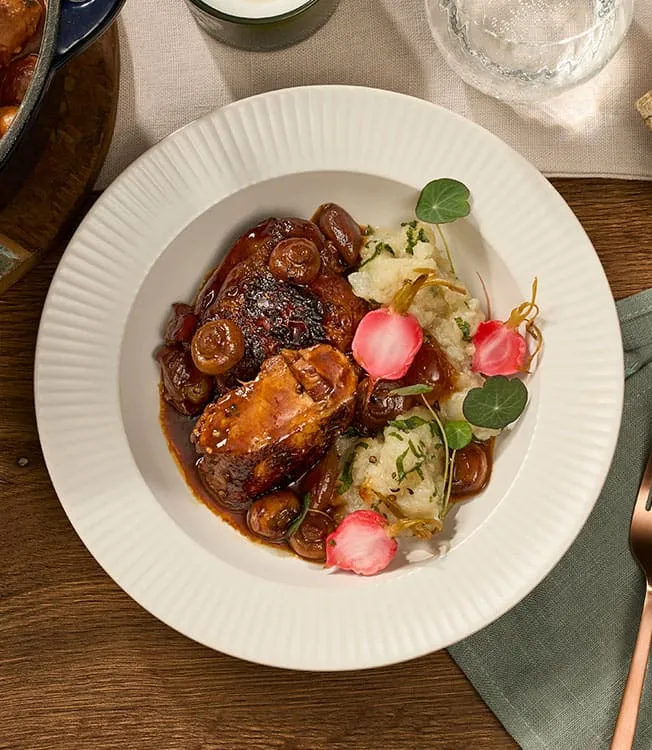 «Петух в сое» с топинамбуром и редисом