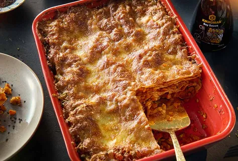 Лазанья из чечевицы и овощей в соевом соусе