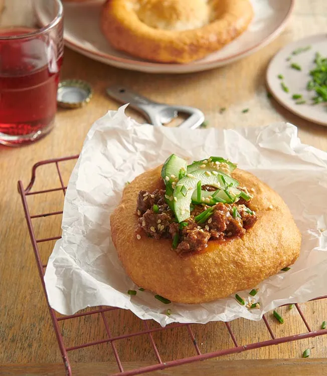 Лангоши с тушёной говядиной